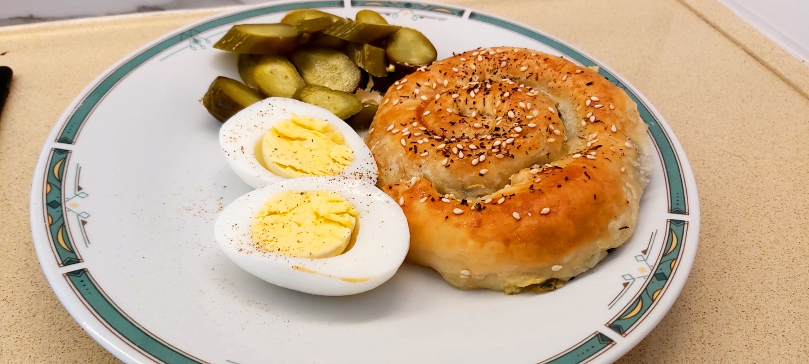 בורקס פילו במילוי גבינה ומנגולד
